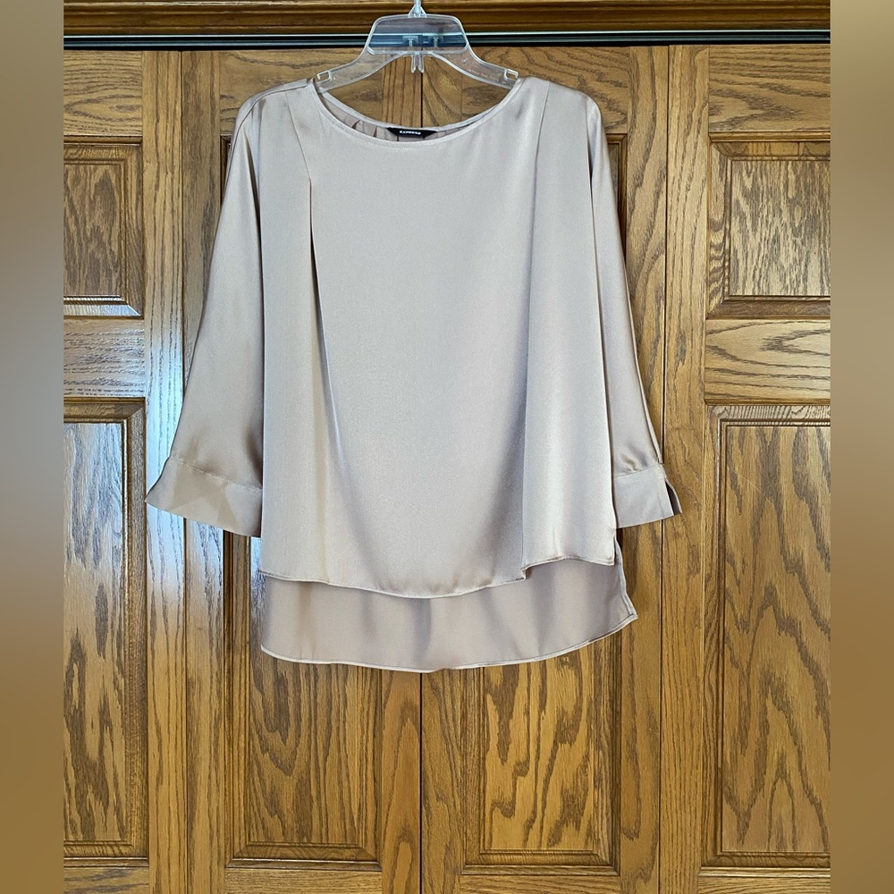 EXPRESS NWOT SATIN TOP
